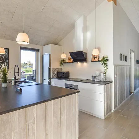 Four-bedroom Holiday In
