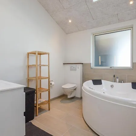 Four-bedroom Holiday In Holiday home