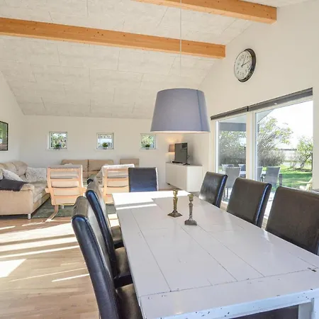 Four-bedroom Holiday In